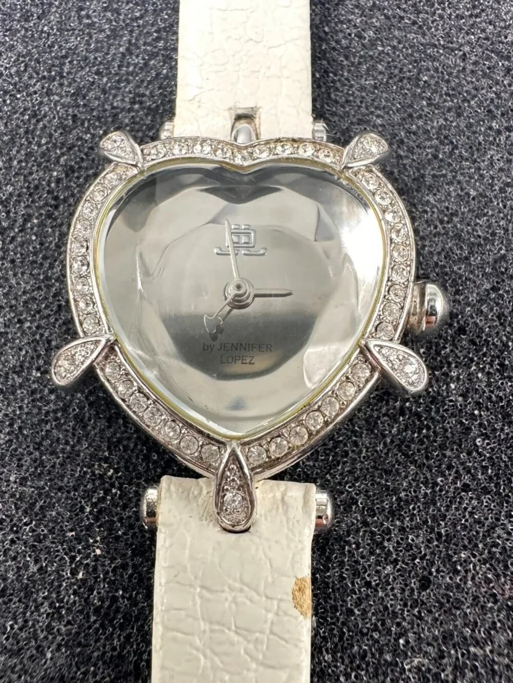 JLo Jennifer Lopez Watch Women Faceted Heart Case White Band New Battery